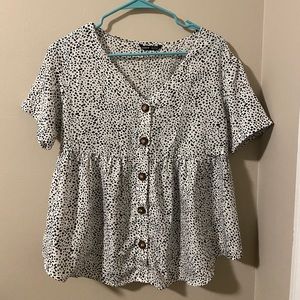 Pretty white printed smock top!